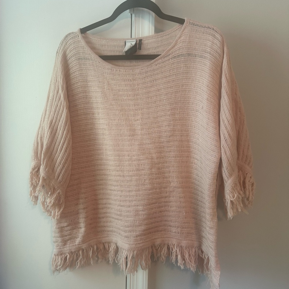 Anthropologie Akemi+Kin Fringe Sweater in Blush Pink 🩷 Size XS - Picture 2 of 9
